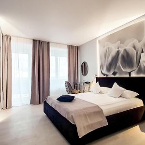 Deluxe Zimmer mit Kingsize-Bett